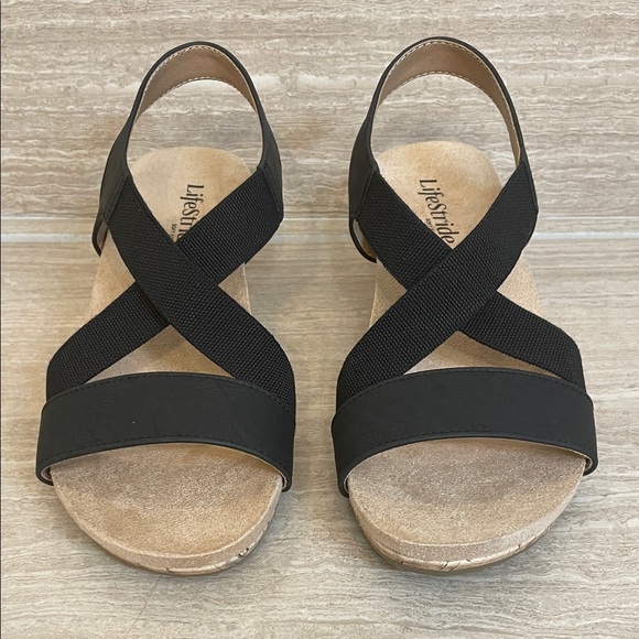 LIFE STRIDE NWOT Women’s Size 6.5W  Black Elastic Cross-Band Wedge Sandals - Picture 5 of 11